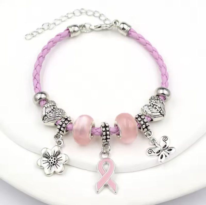 Bracelet breloques octobre rose fleur/papillon