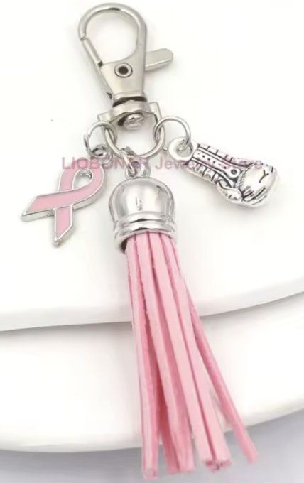 Porte clé victoire octobre rose 