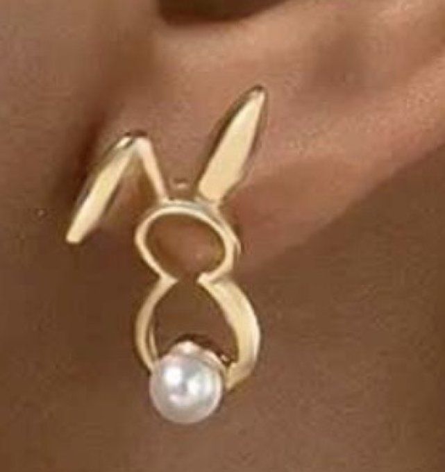 Boucles d’oreilles lapin doré perle