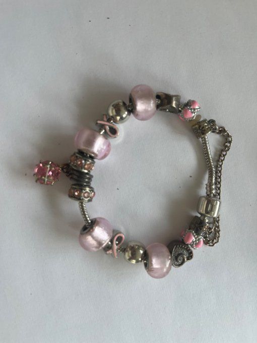 Bracelet breloques octobre rose 